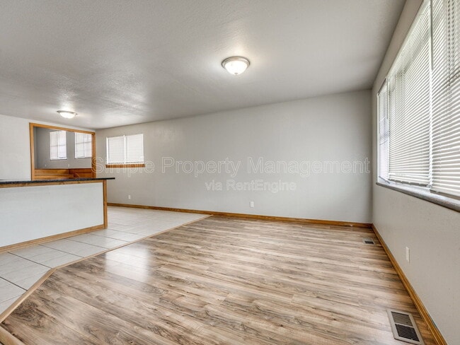 Photo - 1802 S Dille Ave