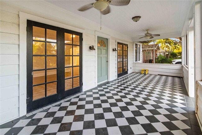 Photo - 2302 12th St N