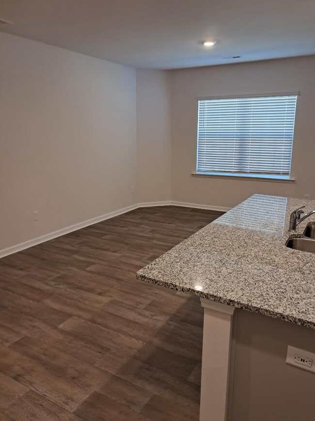 Photo - 1204 Gracie Ln