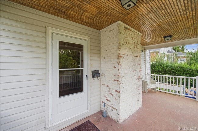 19 Sunset Ave
