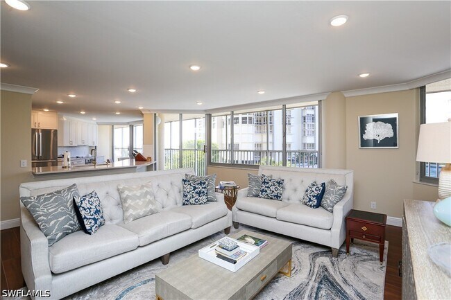 Photo - 4041 Gulf Shore Blvd N Unidad 305