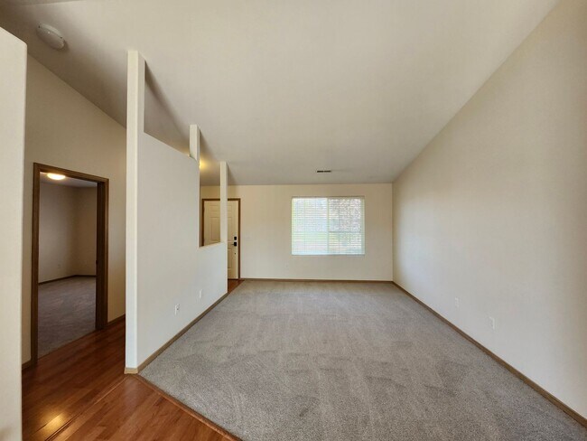 Photo - Beautiful Pasco Home w/Peaceful Backyard