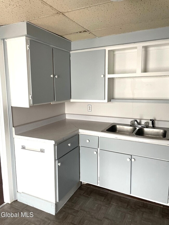 Photo - 140 Wells Ave Unit 3