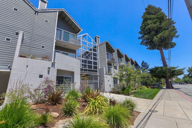 Large 2 Bed/2 Bath San Mateo condo near do... - Large 2 Bed/2 Bath San Mateo condo near do...