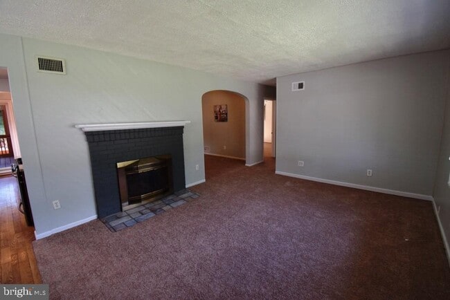 Photo - 1507 Oakview Dr