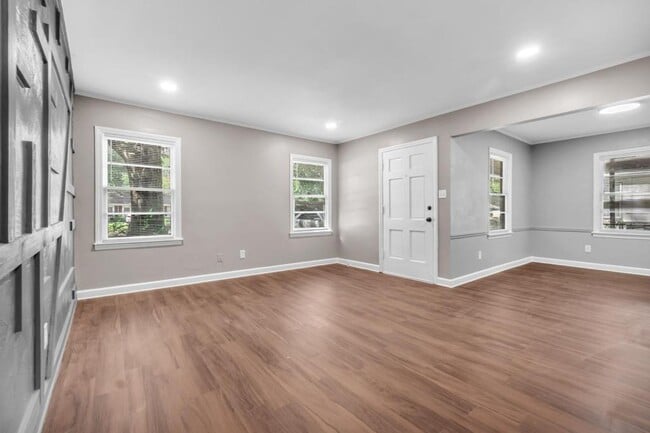 Photo - 1194 S Perkins Rd