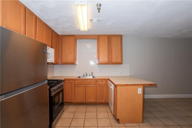 Photo - 303 Brookside Way