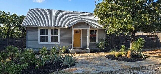 Building Photo - 178 Woodcrest St Rental