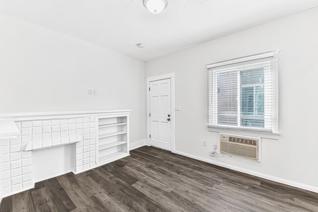 Photo - 908 Martin Luther King Jr Ave Unit 04