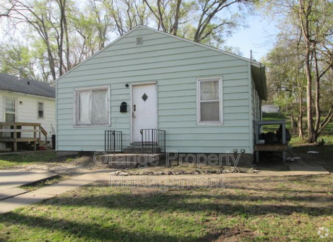 Building Photo - 3821 Fort St Rental