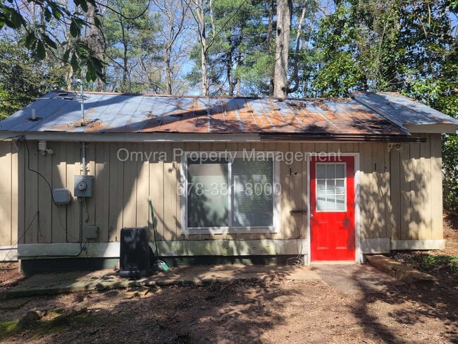 Building Photo - Charming studio home in Marietta! Unit #B