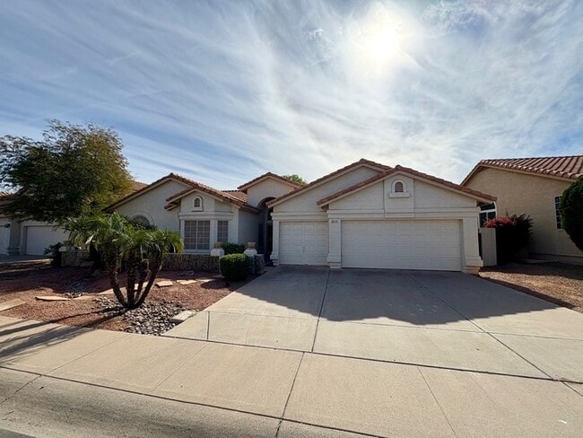 Photo - 1727 W Oakland St