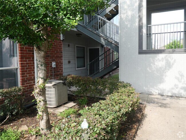 Building Photo - 6289 Wilcrest Dr Unit 7102 Rental