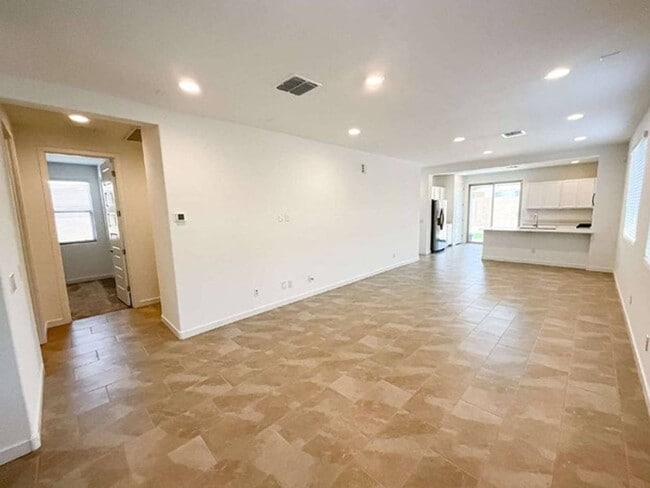 Photo - 3 Bedroom, 2 Bath Available NOW!
