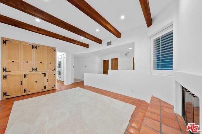 Photo - 15500 Sunset Blvd Unit 204