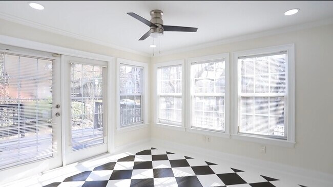 Photo - 1732 Monroe Dr NE Unidad A
