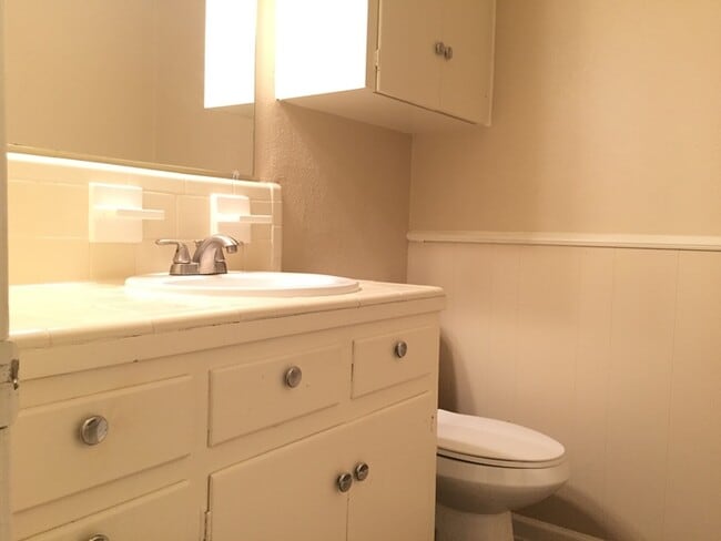 Photo - 1718 Glen Alta Dr