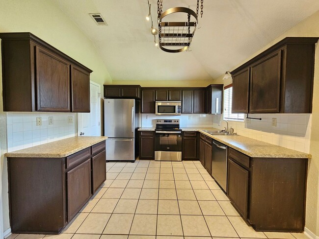 Photo - RENT REDUCTION & AVAILABLE NOW!