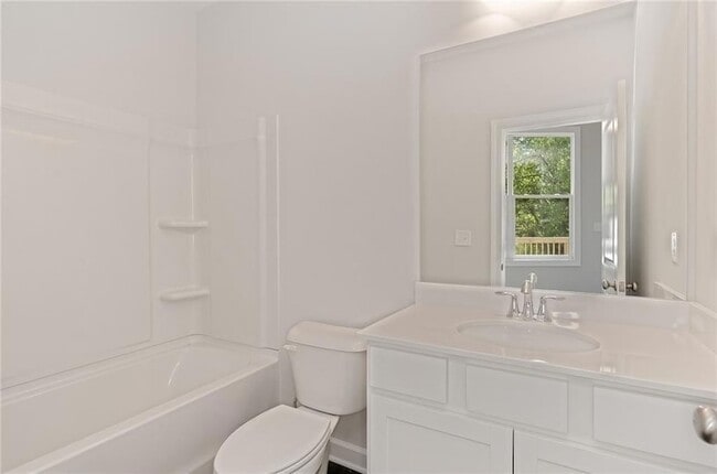 Photo - 2786 Woodland Terrace