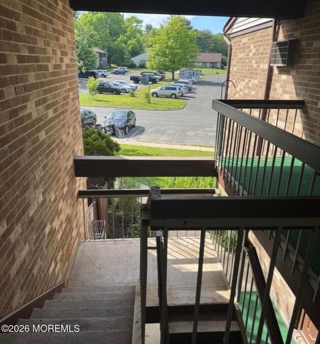 147 Amberly Dr