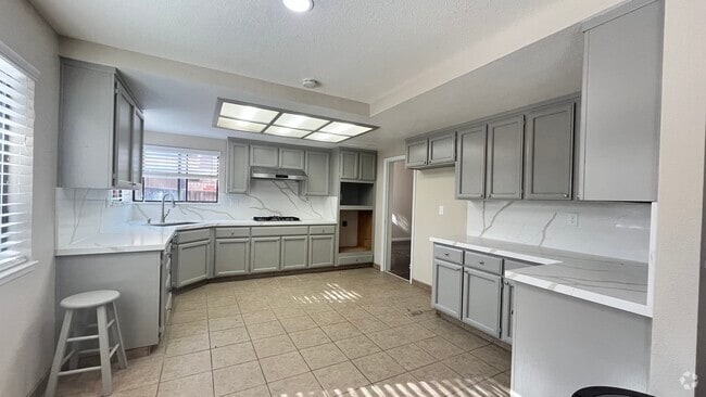 Building Photo - 835 Kings Canyon Ct Rental