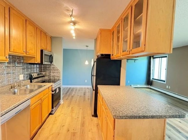 Building Photo - 4110 Eagan Apt 221 Unit 1