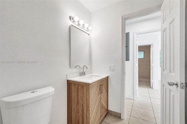 Photo - 30 SW 8th St Unidad 1