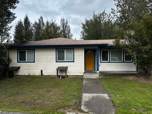Building Photo - 758 Rental