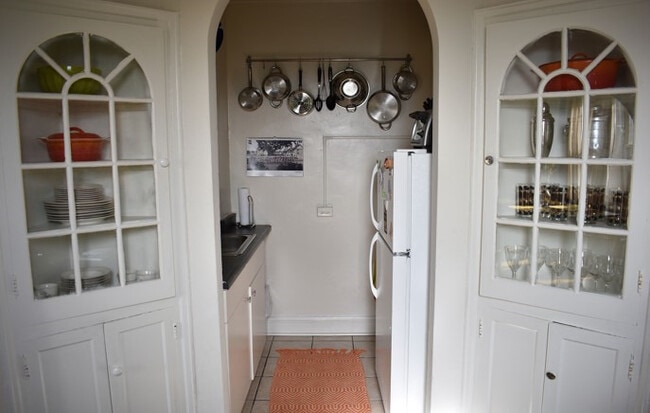1628 Sherwin