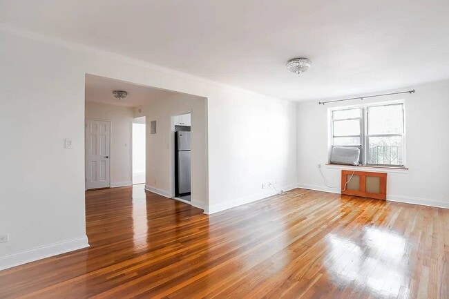 Building Photo - 20-120 71st Ave