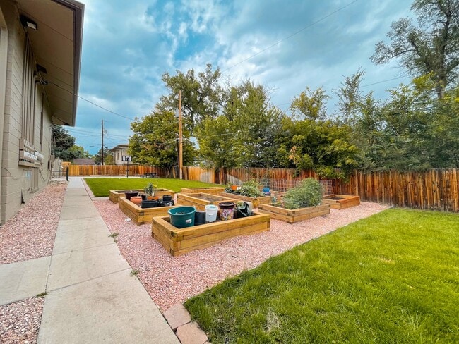Photo - 8101-8195 W 9th Ave Unidad 8177
