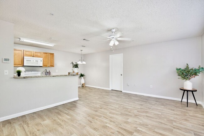 Photo - The Landings Condominiums Unit The Landings Condominiums