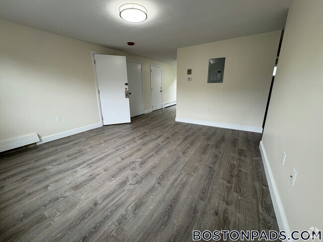 Building Photo - 9 River Dr Rental