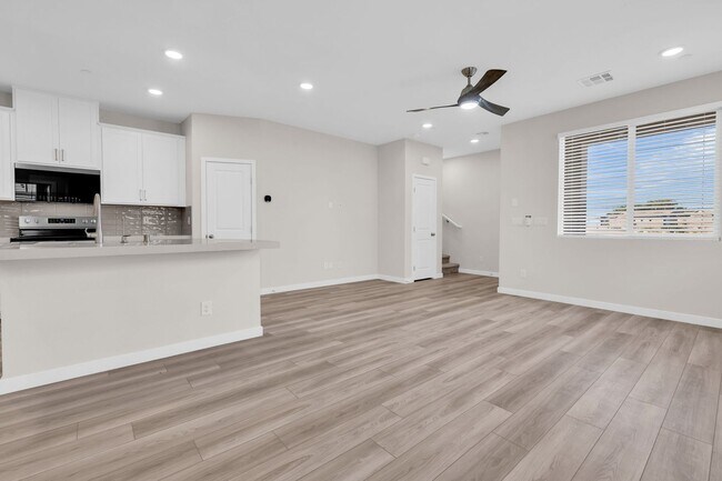 Photo - BRAND NEW - NEVER LIVED IN 3 BR/2.5 BA Tow...