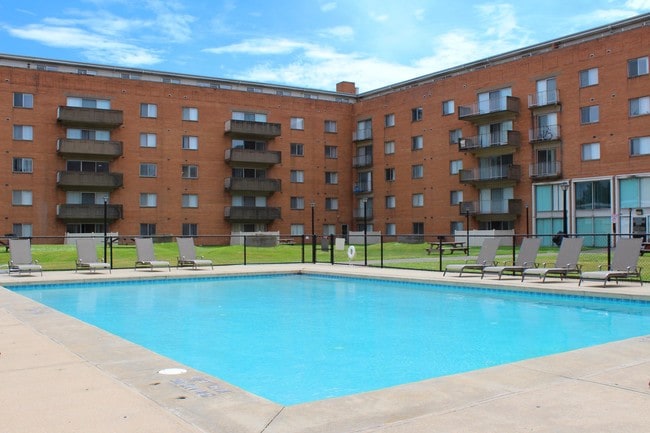 Piscina espectacular al aire libre - Oliver House