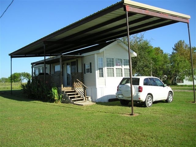 2003 Park Model, covered parking - 533 S Vista Ln House