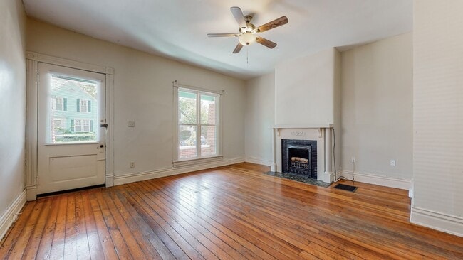 Photo - 1065 E Kentucky St