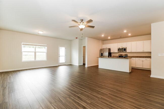 Photo - 360 Augustine Dr
