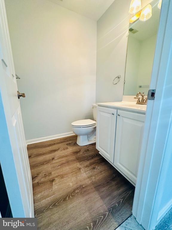 Photo - 106 Blenny Ln