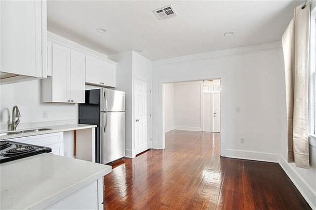 Photo - 2001-2003 Rev John Unit 2001