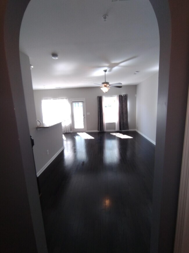 Photo - 507 Shirebrook Cir