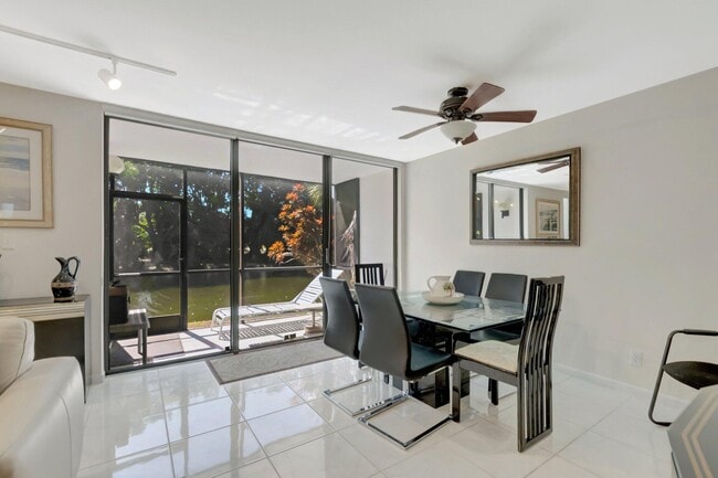 Photo - 3705 Bridgewood Dr