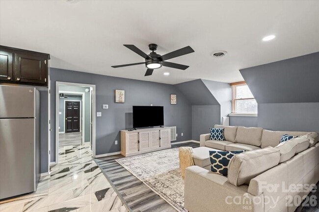 Building Photo - 2708 Mooresville Rd Unit C