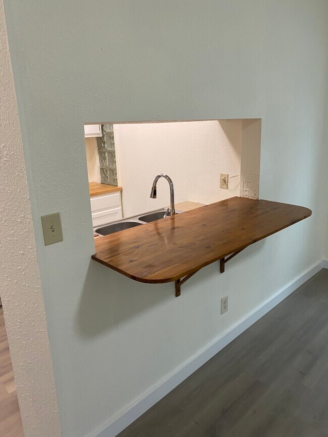 Photo - 184 W Wisconsin Ave Unit 4