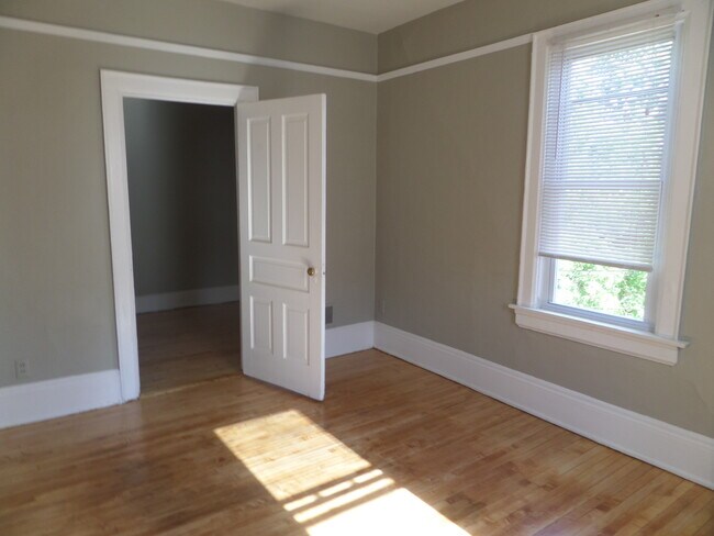 Photo - 919 E Clarke St Unidad 4