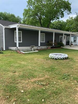 Photo - 111 E St Clair Dr