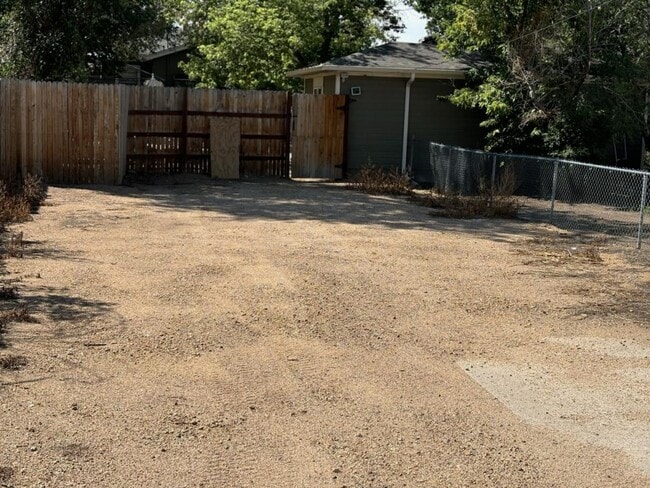 2420 10th Ave