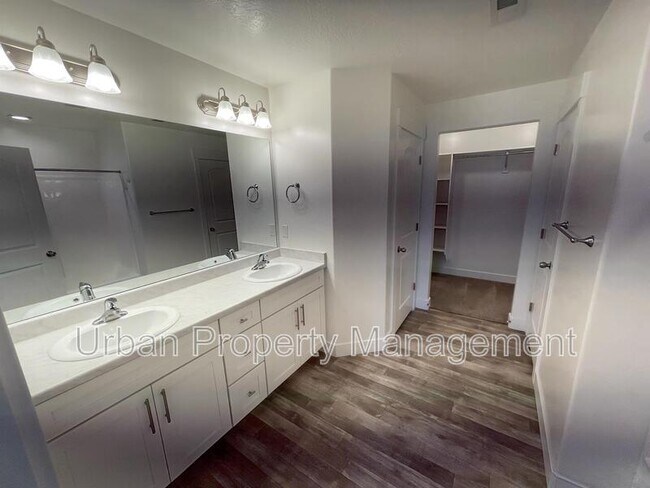 Photo - 16092 S Bodmin Way