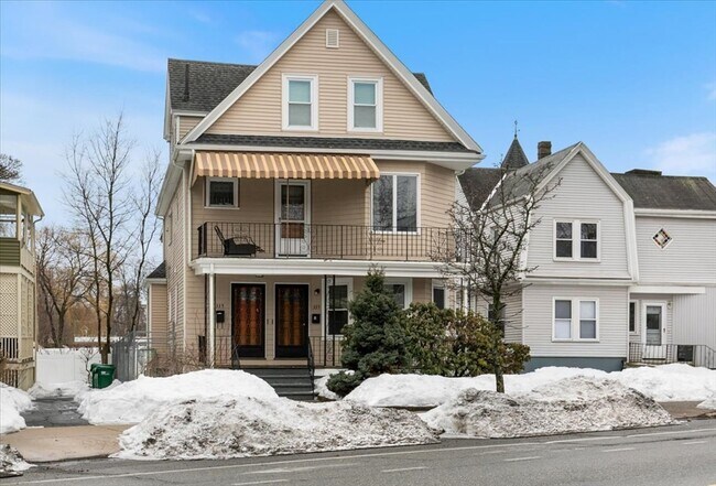 Building Photo - 335 Salem St Unit 2