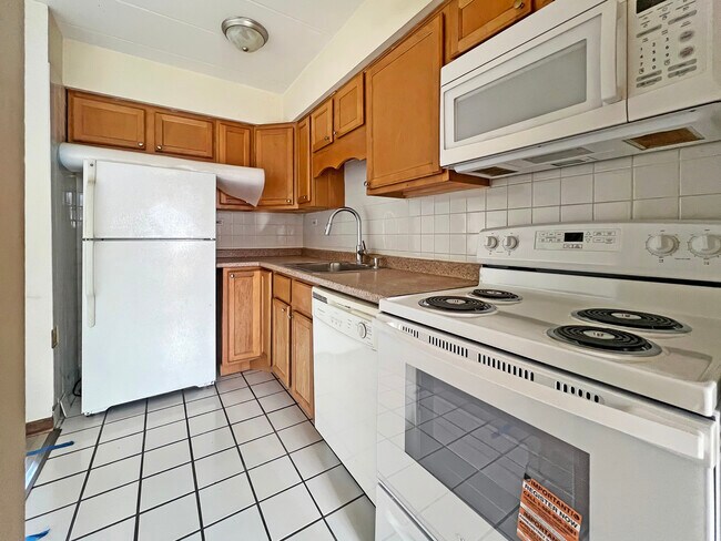 Photo - 7740 Harvard St